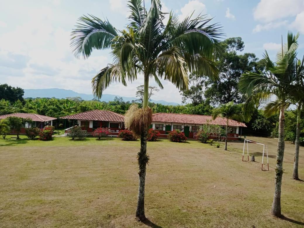 Hotel Campestre Manantial Del Quindio Montenegro Buitenkant foto